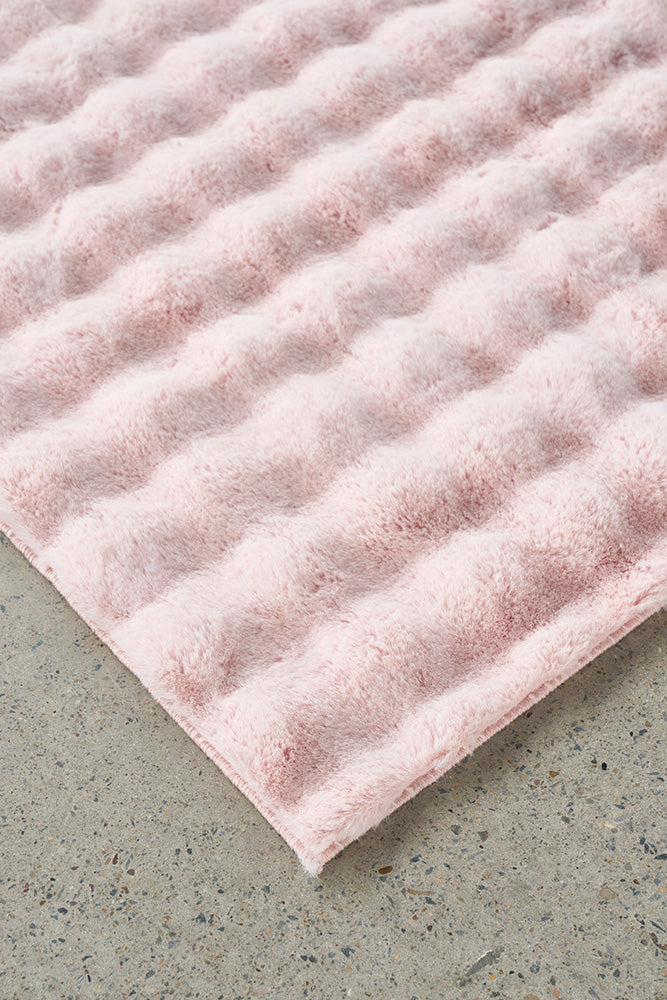 Bubble Blush Washable Rug Collection